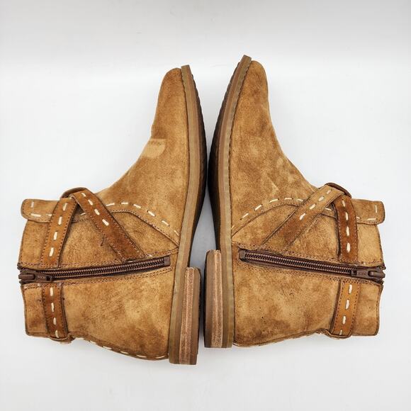 Hush Puppies Chardon Belt Suede Boots Booties Womens Size 7 Cognac Brown Western - Picture 5 of 12